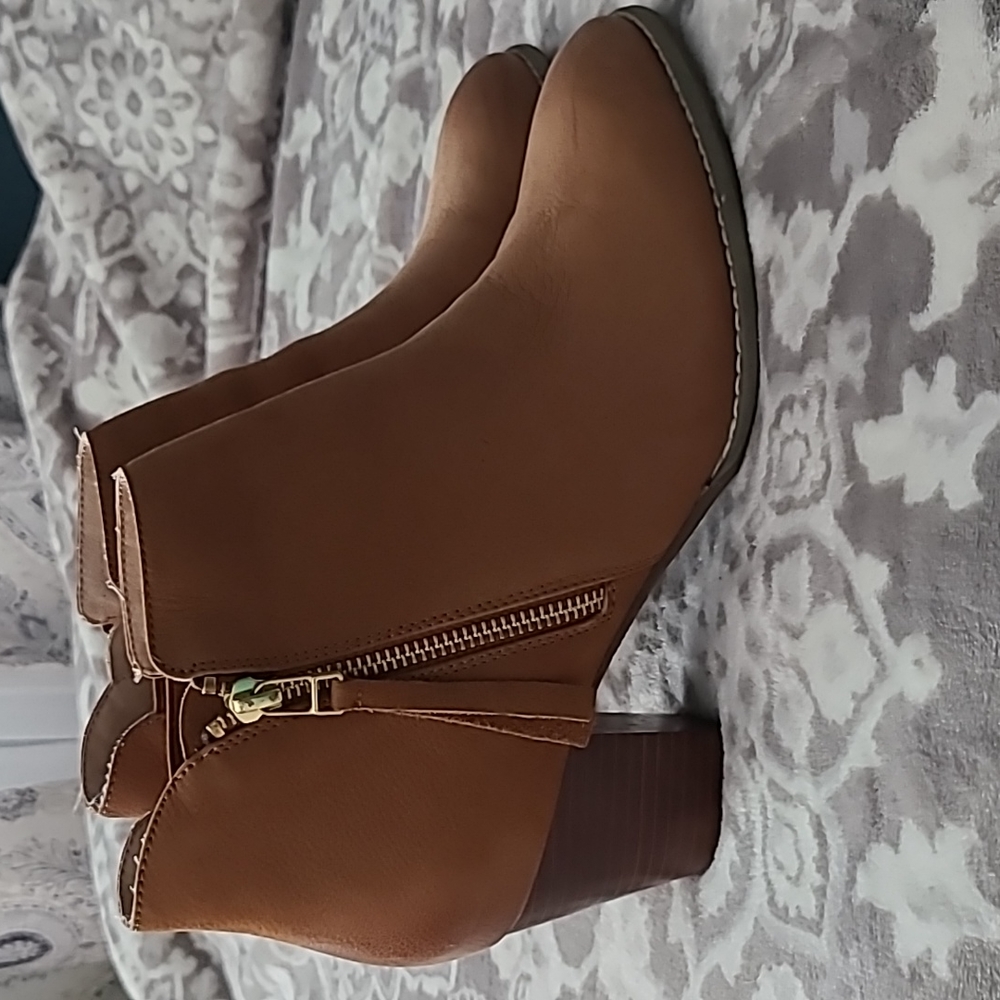 Vionic ankle boots